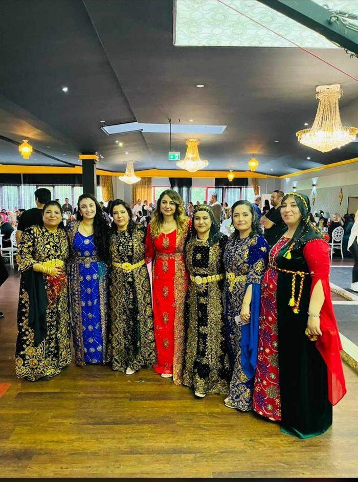 Es war eine kurdische Hochzeit mit kurdischen Bräuchen und vielen kurdischen Tänzen