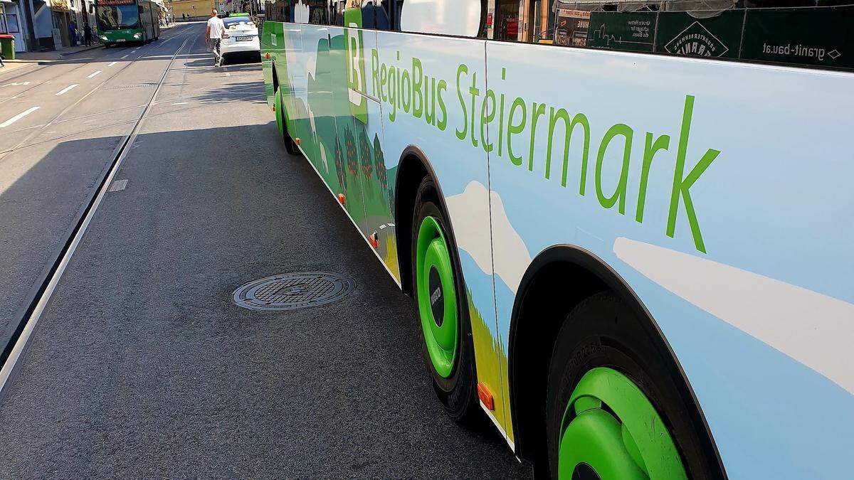 Die RegioBusse verbinden Graz mit Städten wie Feldbach und Hartberg