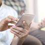 Facebook, WhatsApp, E-Mails: Senioren sollen fit fürs Handy werden
