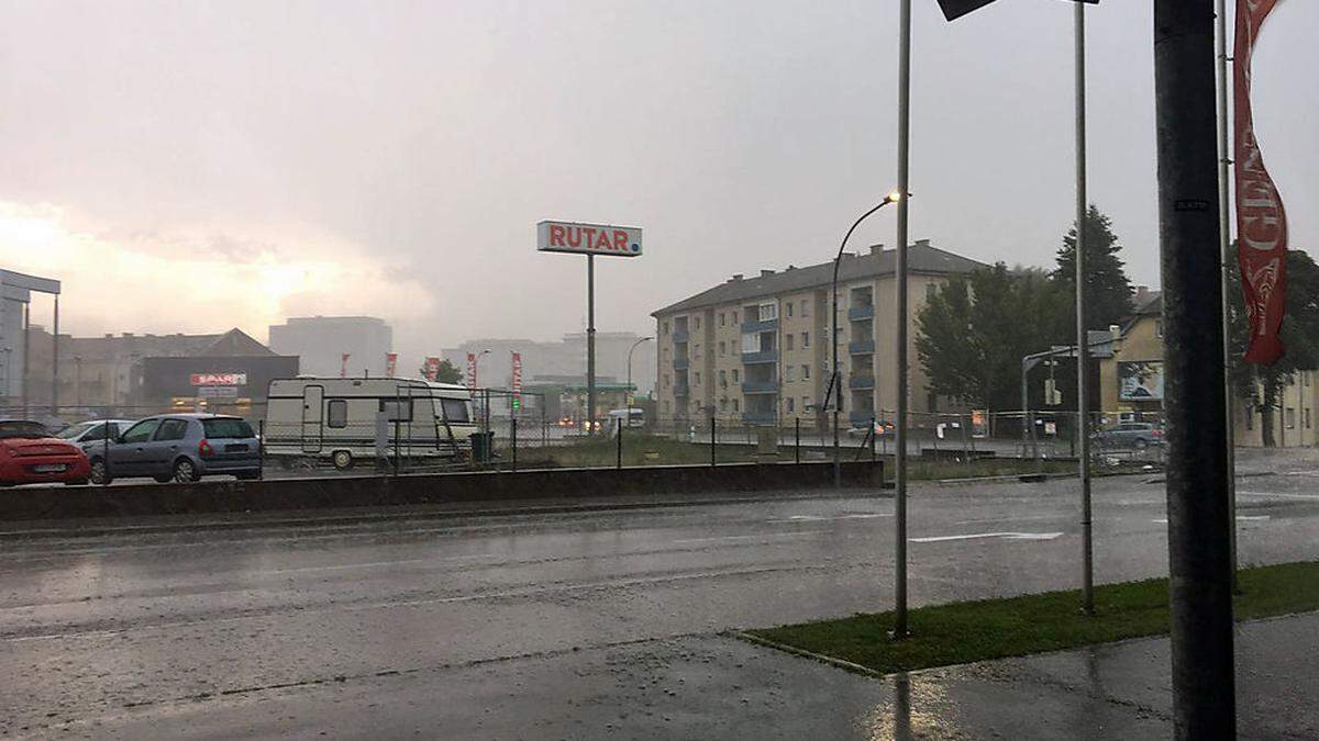 Gewitter über Villach am Freitagnachmittag