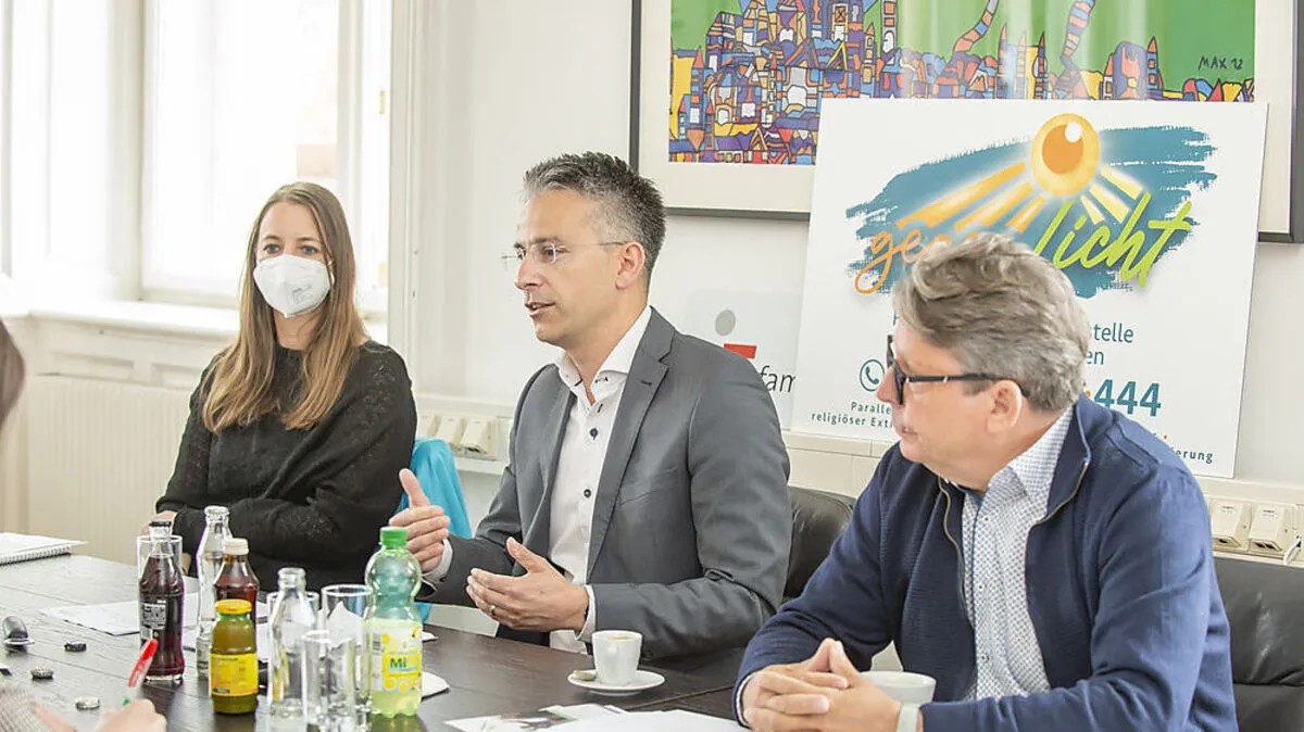 Roswitha Müller, Kurt Hohensinner und Werner Miedl haben "Gegenlicht" ins Leben gerufen