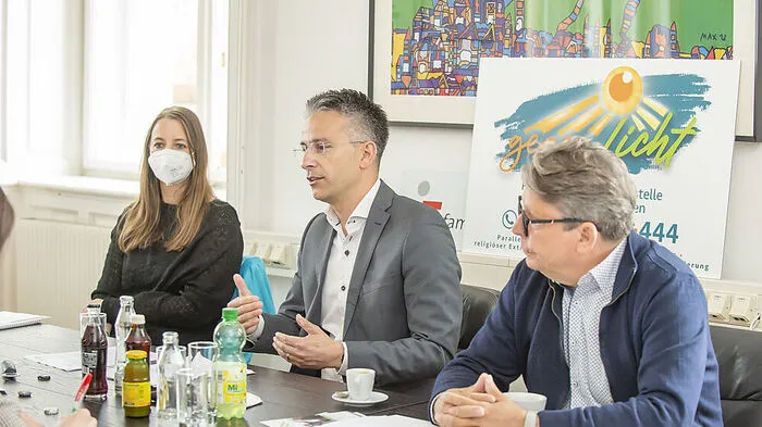 Roswitha Müller, Kurt Hohensinner und Werner Miedl haben "Gegenlicht" ins Leben gerufen