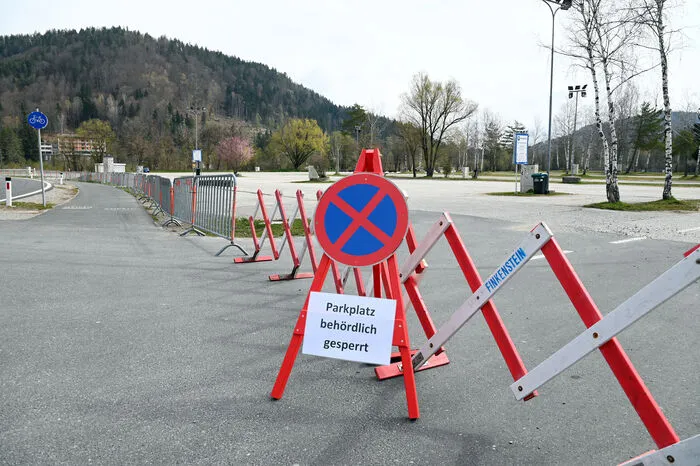 Der Parkplatz beim Campingplatz Arneitz wurde mittlerweile in Abstimmung mit den Besitzern bis auf Weiteres gesperrt