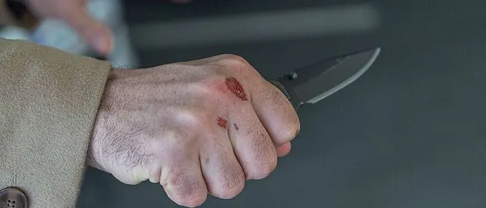62-Jähriger soll Kontrahenten mit einem Messer verletzt haben. (Symbolfoto)