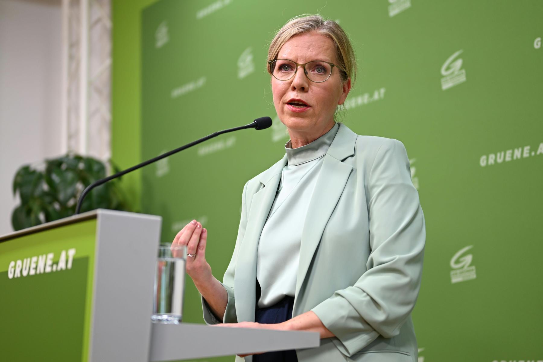 Kritik: Grüne werfen Dreierkoalition umfassende Untätigkeit vor