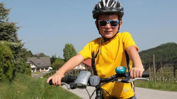 Am Sonntag nahmen mehr als 250 Teilnehmer die 25 Kilometer lange Apfelblütentour in Angriff.