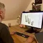 Christian Krammer entwickelt seine steiraFORM-Lampen am Computer selbst – vom digitalen Entwurf bis zum Schirm aus dem 3D-Drucker