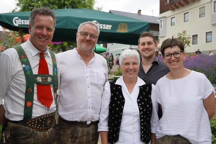 Das Organisationsteam sorgte für ein vielfältiges Programm mit unterschiedlichen Ständen und Kräuter-Kulinarik: Thomas Zeber, Johann Ackerer, Rosmarie Kranabetter, Dominik Tiefnig und Martina Lanzer