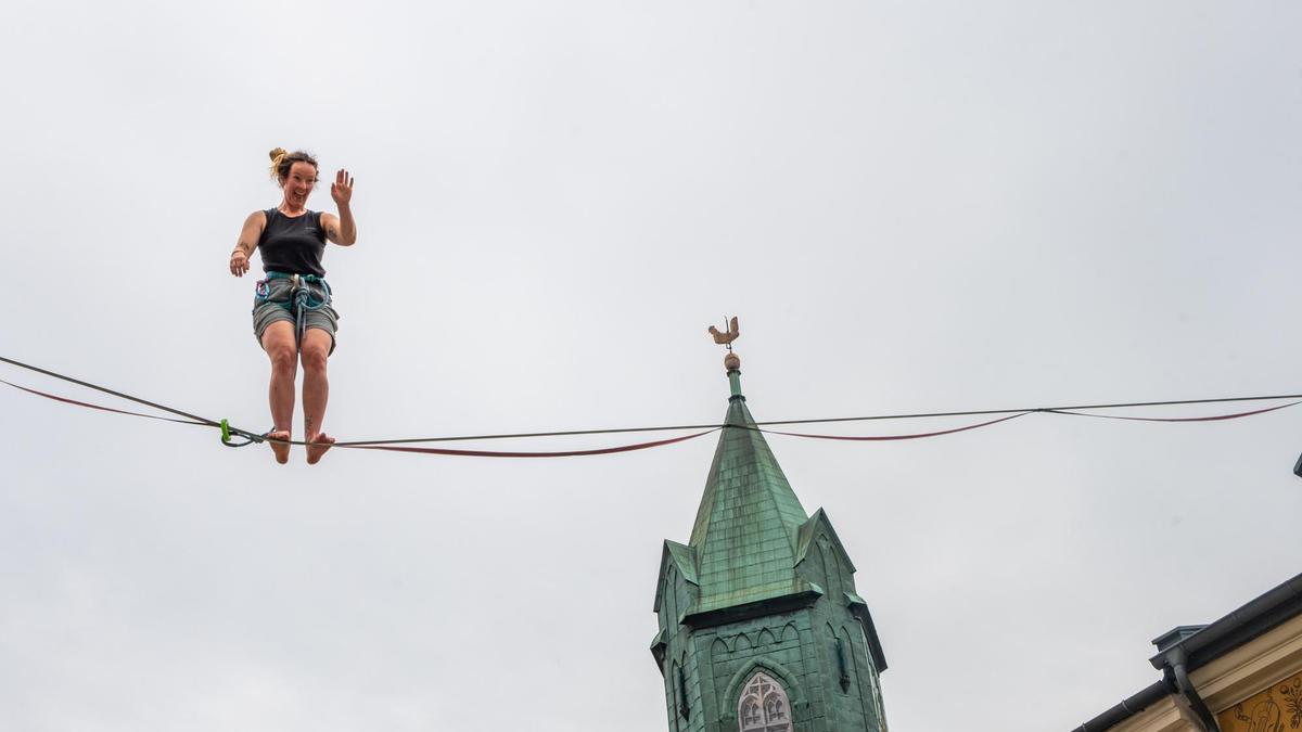 Katharina Ortner hoch über Lublin in Polen