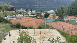 Die drei Tennisplätze und der Beachvolleyballplatz sollen nach den Plänen der ÖBF einem Supermarkt und Mehrzweckgebäude weichen