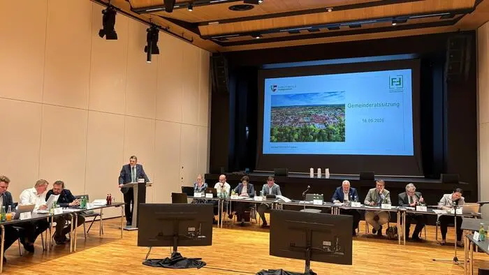 Ausstieg aus dem Klimabündnis einerseits, Start als Ökopionier-Stadt andererseits: Darüber wurde unter anderem im Gemeinderat abgestimmt