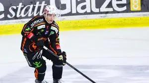 GRAZ,AUSTRIA,30.NOV.25 - ICE HOCKEY - ICE Hockey League, Graz 99ers vs EHC Black Wings Linz. Image shows Tim Harnisch (99ers).
Photo: GEPA pictures/ James Doak