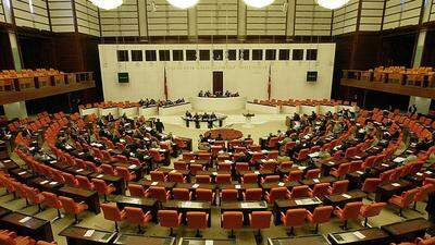 Aufruhr im türkischen Parlament 