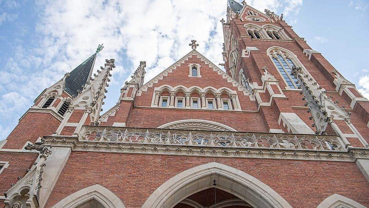 Kaum zu beheizen: Herz-Jesu-Kirche in Graz. Hier wird im Winter daher nur die Unterkirche verwendet