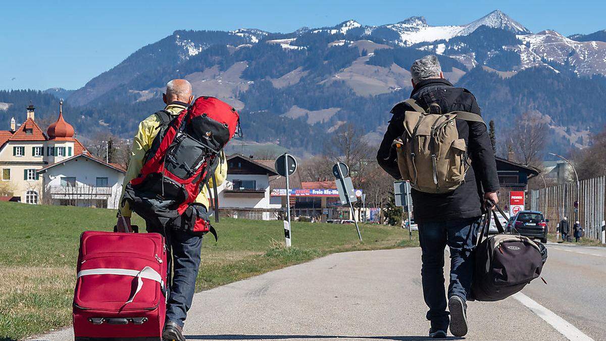 Auch Heimkehrer über den Landweg müssen in Selbstquarantäne 