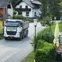 Ein Lkw in Untergrimming am Rückweg von der Deponie