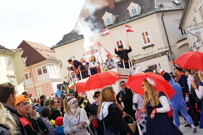 Das "Fabule und Kampuz Kaiserschiff"