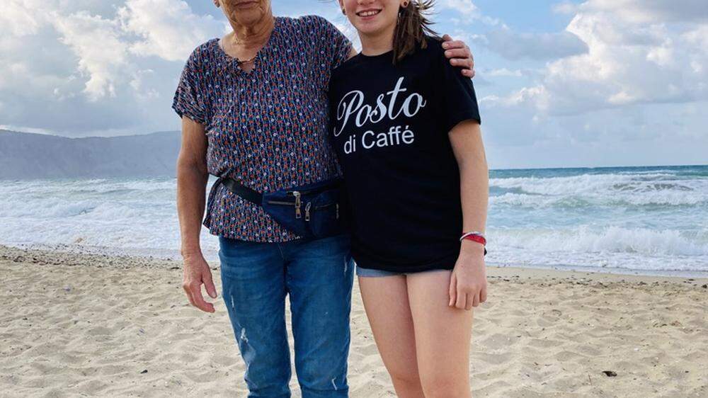 Die Griechin Sofia und die Steirerin Sophie am Strand auf Kreta 