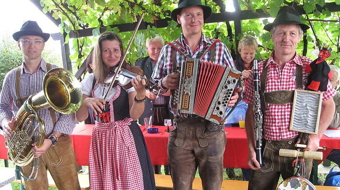 Zehn Musikgruppen werden am Wochenende im Festgelände auf dem Klöchberg für gute Unterhaltung sorgen