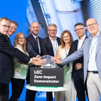 Premiere für das Großmotorenprojekt Impact-Demonstrator LEC ZID, erdacht und gebaut vom Large Engines Competence Center an der TU Graz: Stein, Bischof, Wermuth, Ehrenhöfer, Jauk, Tausz, Kunz, Pichler, Lang