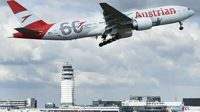 ERSTE LANDUNG EINER BOEING 777 OE-LPF AM FLUGHAFEN SCHWECHAT