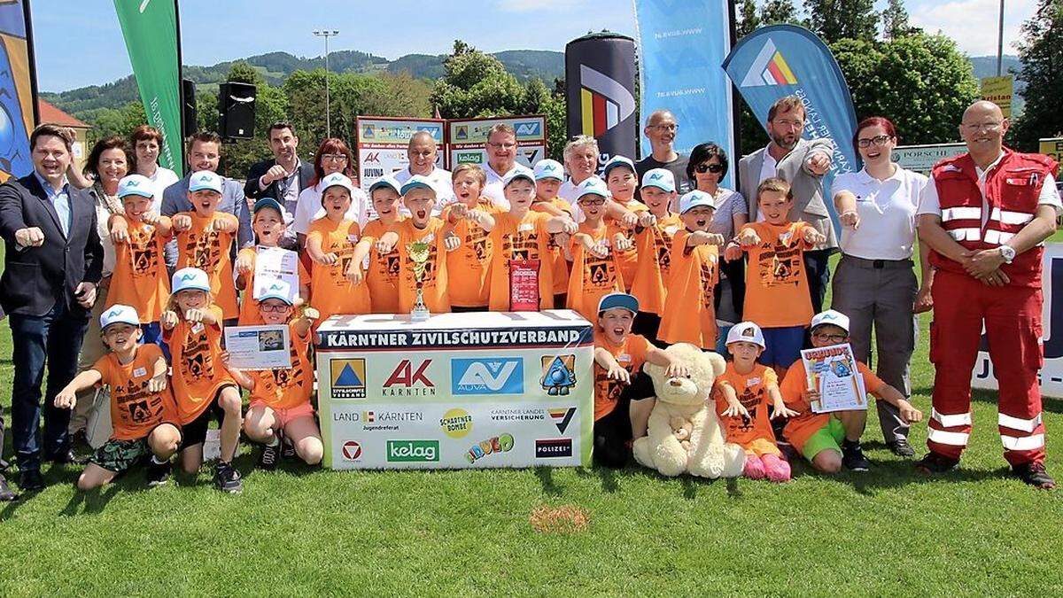 Die Freude ist den Siegern der 4a der Volksschule St. Marein ins Gesicht geschrieben