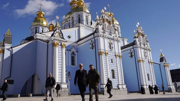 US-Präsident Joe Biden ist überraschend und streng geheim zu einem Besuch in der Ukraine eingetroffen.