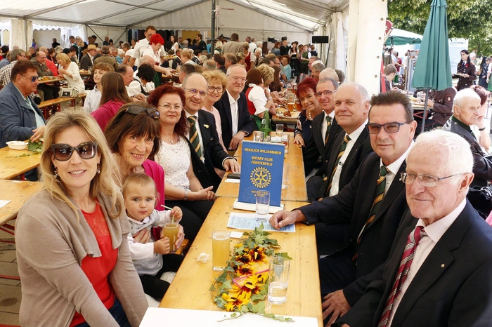 Im Rahmen des 32.Fürstenfelder Pfarrfestes am Kirchenplatz...