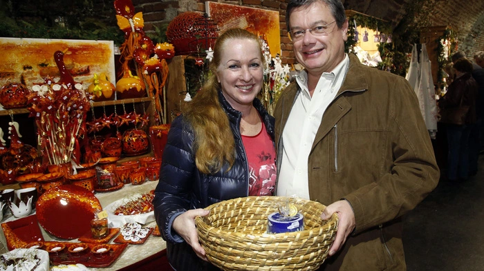 Zum dritten Mal öffnet die größte kunsthandwerkliche Weihnachtsausstellung Österreichs...