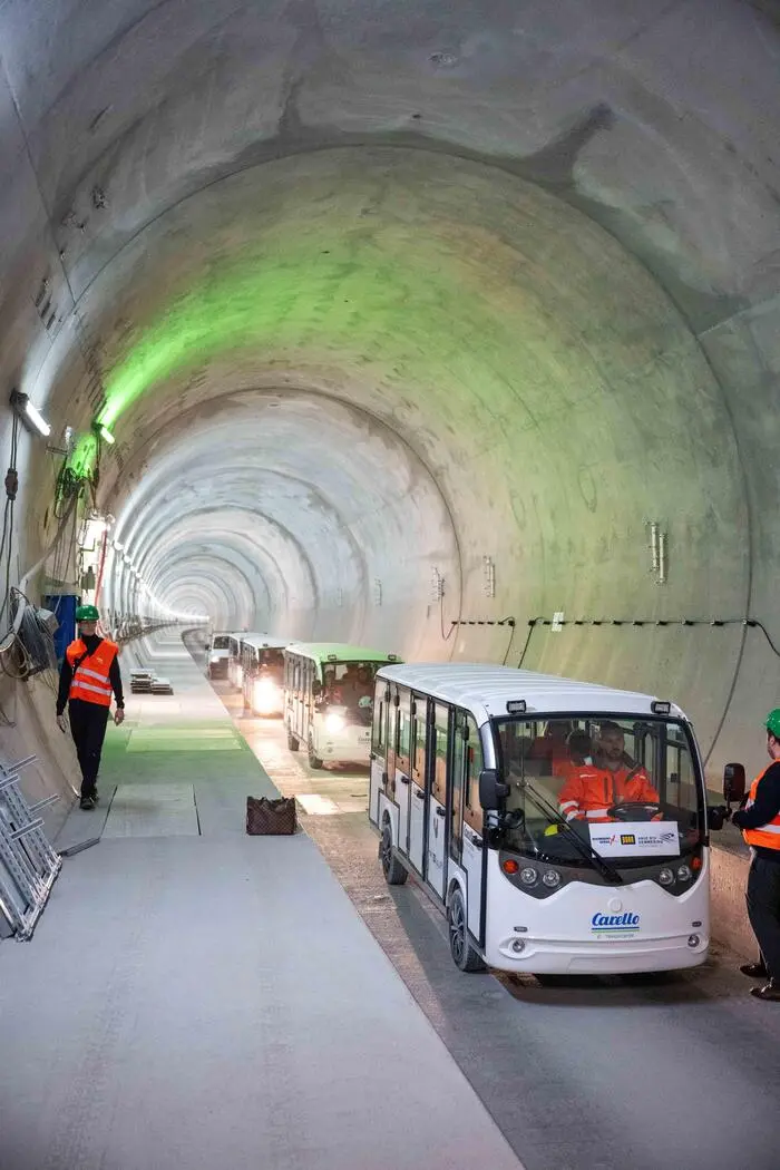 Die ersten Shuttles von Graf Carello sind bereits seit eineinhalb Jahren auf der Tunnelbaustelle unterwegs