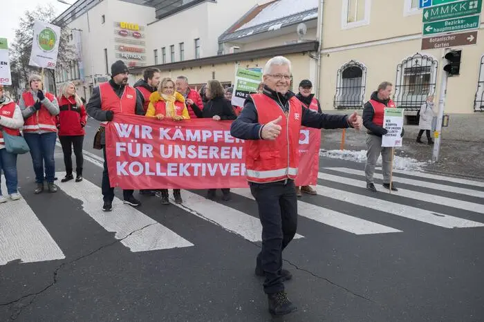 GPA-Regionalsekretär Günther Granegger führte den Protest an. 