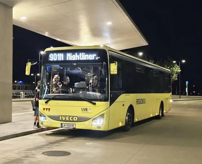 Der Nightliner 901N fährt an Wochenenden und vor Feiertagen von Sillian über Lienz nach Nikolsdorf