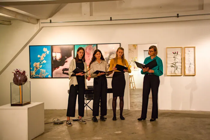 Mit irischen Folklores sorgten Selena-Maria Galler, Diana Ranegger, Ariane Ranegger und Gertraud Ranegger-Strempfl  für eine musikalische Untermalung der Vernissage.