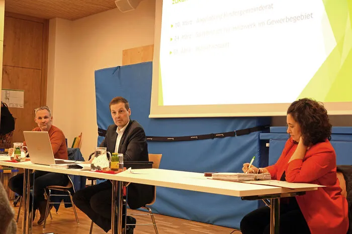 Der Vorstand: Bürgermeister Thomas Reingruber und seine Vize, Alexandra Rauch, links Kassier Ulrich Höring