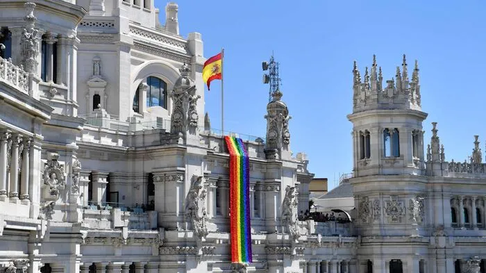 Hunderttausende Menschen aus aller Welt haben am Samstag in Madrid an der WorldPride-Parade teilgenommen, dem weltweit bedeutendsten Event der Bewegung von Schwulen und Lesben.