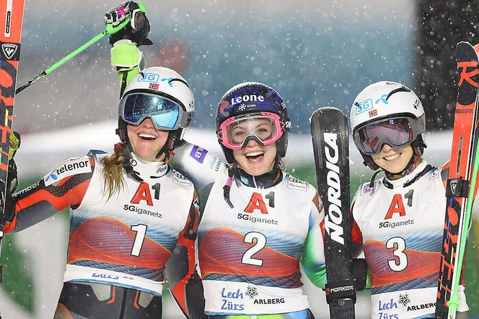  Andreja Slokar (SLO) Thea Stjernesund (NOR) Kristin Lysdahl (NOR)  Hier kommen Sie zum Rennbericht!