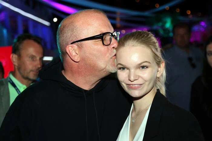 Ein Bussi für den Papa: DJ Oetzi mit Tochter Lisa-Marie