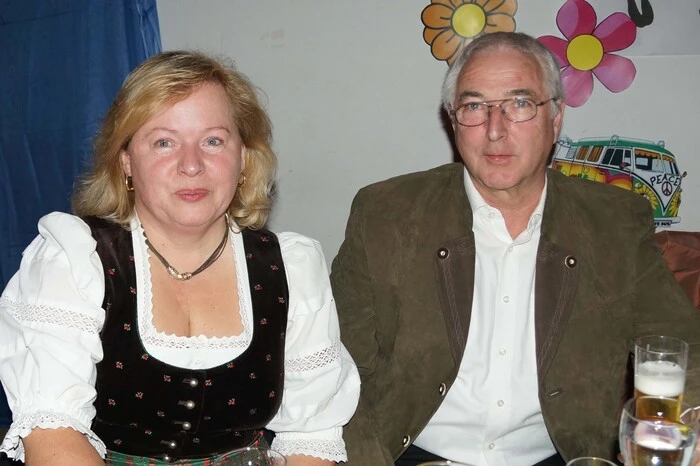 Bittte klicken Sie sich durch die Bilder. . .