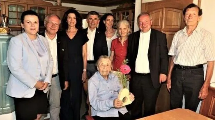 Rosa Köllner feierte mit Gratualanten ihren 107. Geburtstag