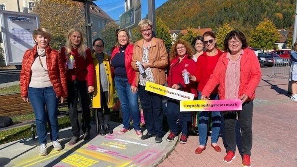 In Maria Lankowitz machten die SPÖ-Frauen auf den Equal Pay Day und die Gehaltsschere aufmerksam