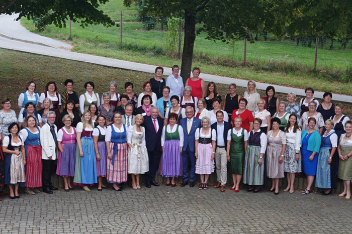 Einem gemeinsamen Gruppenfoto folgte...