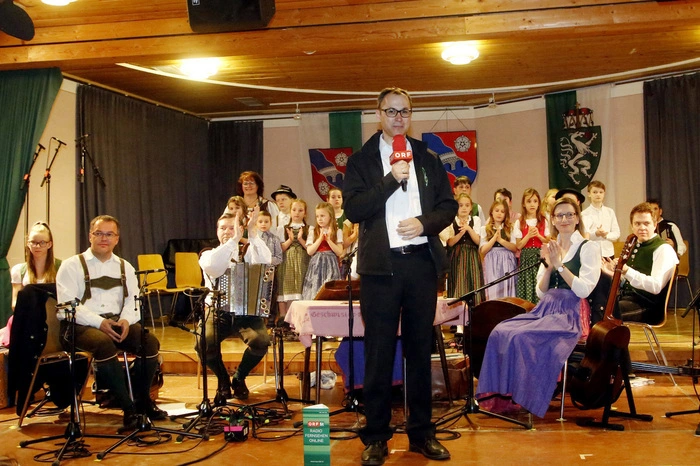 Volksmusikreferent Gerhard Potzmann konnte begeisterte Volksmusikfreunde...