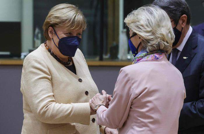 Für Angela Merkel ist es der letzte Gipfel (mit Ursula von der Leyen),...