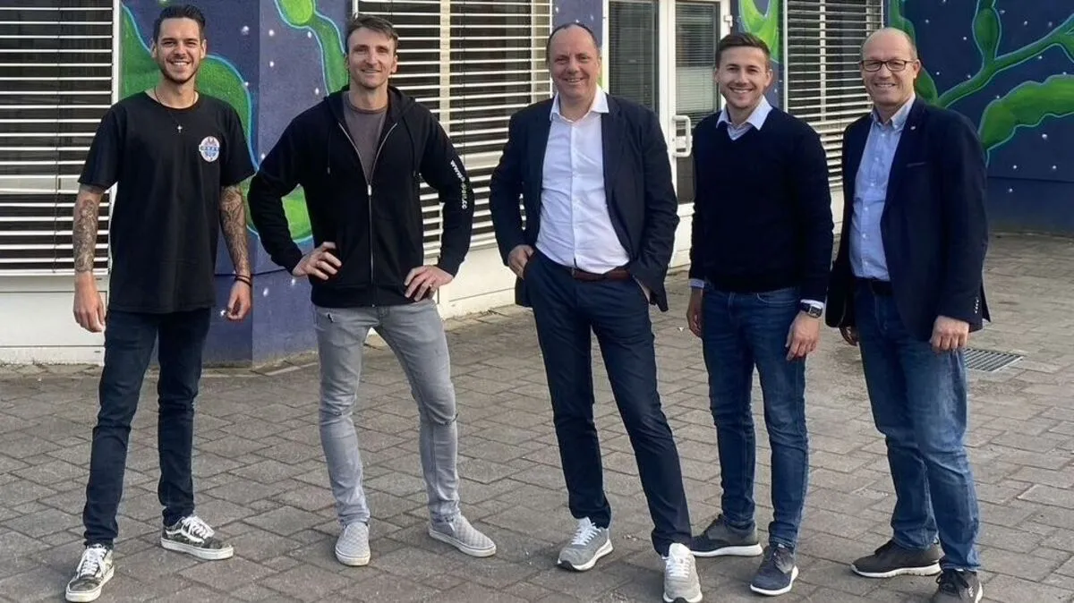 Gilbert Vucsina (Streetwork), Heimo Macher (Auszeit), Bürgermeister Christoph Stark, Dominik Kutschera (Jugendstadtrat) und Gerwald Hierzi (Jugendbüro)