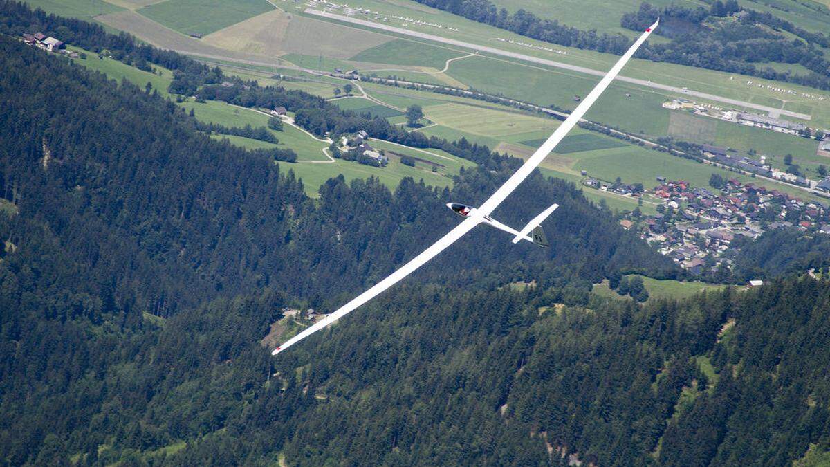 Segelflug-Bewerb über Niederöblarn