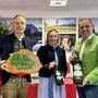 Christoph Wegscheider von der Eventagentur TiQa, Pamela Binder vom Tourismusverband Ausseerland-Salzkammergut und Bad Mitterndorfs Bürgermeister Herbert Hansmann (v. l.)