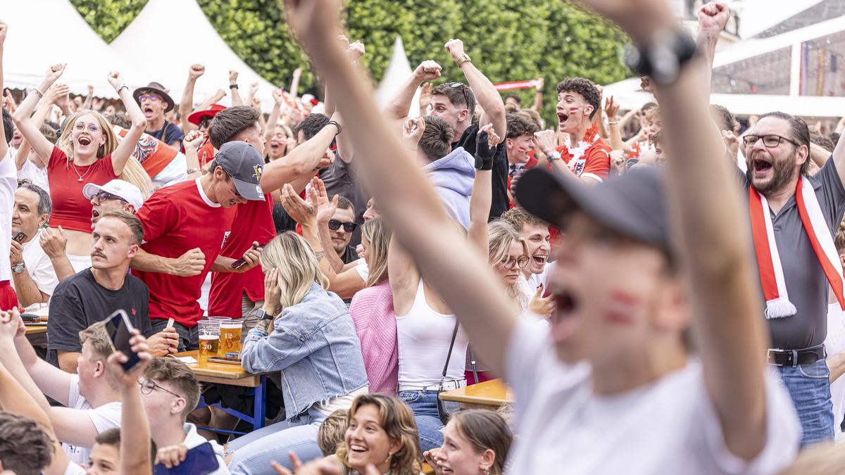 Die Emotionen kochen hoch, die Aufregung ist groß, Alkohol, Tabak kommen häufig auch noch dazu: Das Herz ist während der EM mehrfach belastet. 