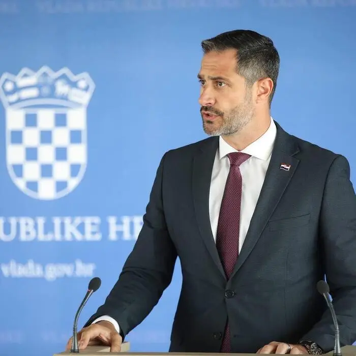 Tourismus- und Sportminister