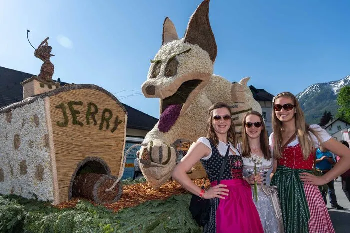 "Tom und Jerry"-Figur mit rund 200.000 Narzissen