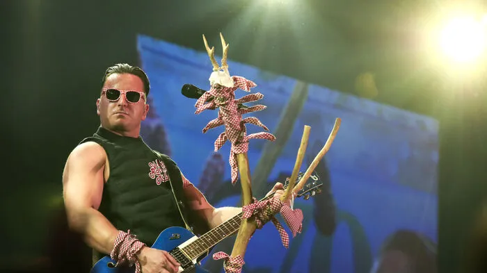Andreas Gabalier hat am Freitag beim 70. steirischen Bauernbundball in Graz das Goldene Ehrenzeichen der Stadt überreicht bekommen.